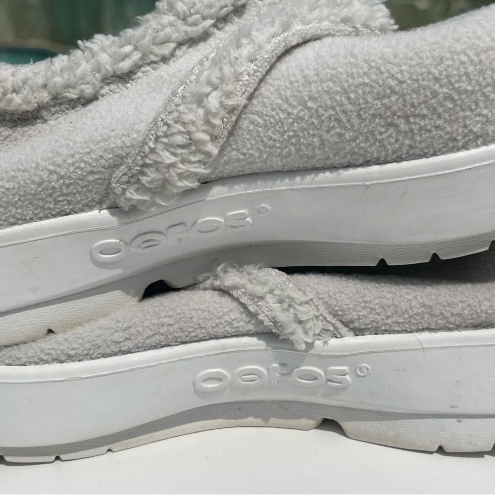 OOFOS OOCoozie Women’s Gray Sherpa Comfort Sport Recovery Slip On Shoes Size 10